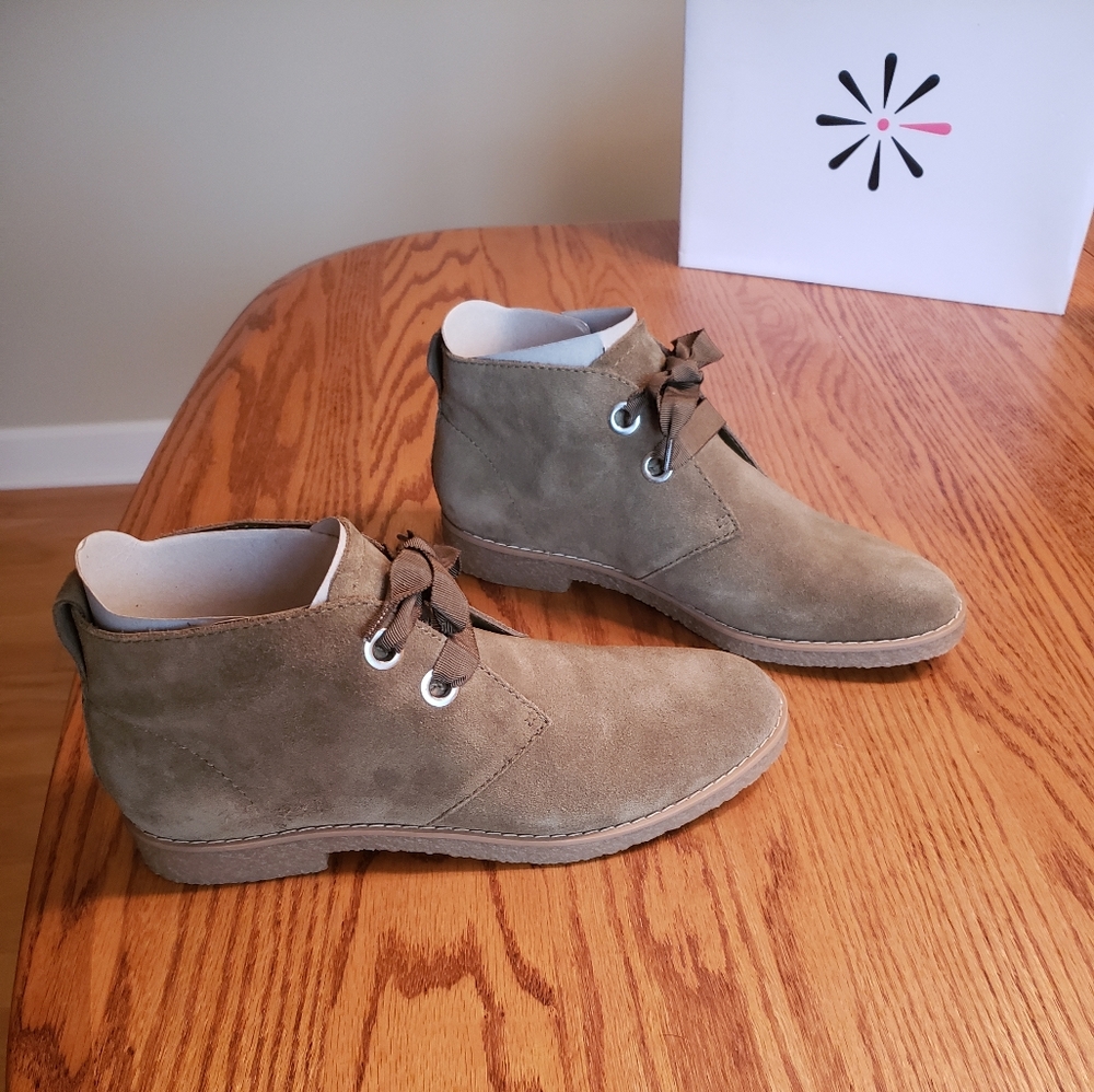 Isaac Mizrahi Live! Zoe Suede Chukka 8.5M